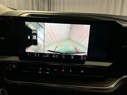 Used 2025 GMC Sierra 2500 SLT w/ SLT Premium Package image 18