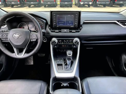 Certified 2021 Toyota RAV4 XLE Premium image 16