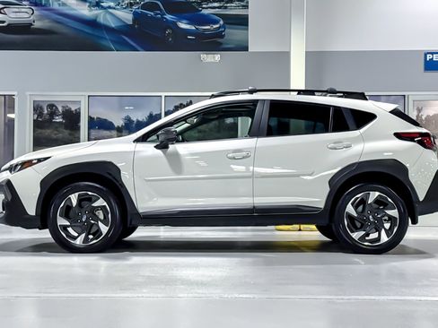 Used 2025 Subaru Crosstrek 2.5i Limited AWD/4WD image 2
