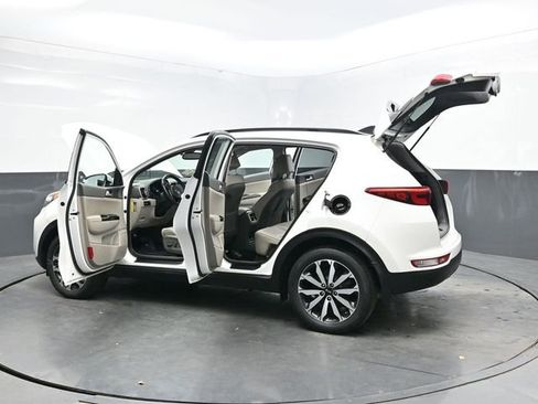 Used 2019 Kia Sportage EX w/ EX Premium Package image 38