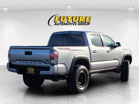 Used 2021 Toyota Tacoma TRD Off-Road w/ Technology Package AWD/4WD image 5