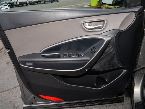 Used 2018 Hyundai Santa Fe Sport image 10