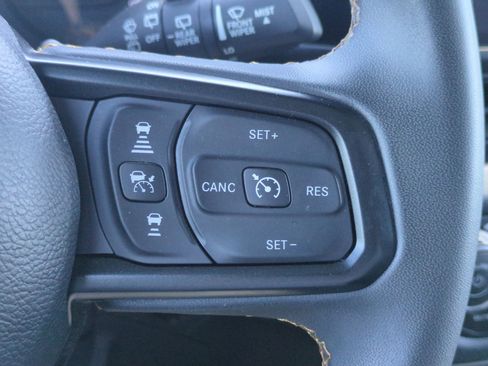 Used 2024 Jeep Wrangler Unlimited AWD/4WD image 20