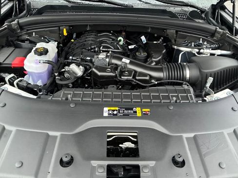 New 2025 Jeep Grand Cherokee Altitude image 22