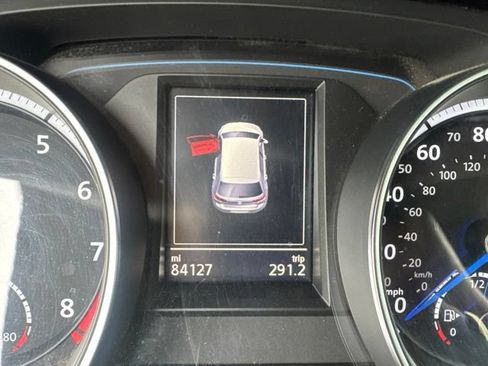 Used 2016 Volkswagen Golf R 4-Door AWD/4WD image 8
