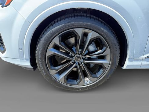 New 2025 Audi Q7 3.0T Prestige AWD/4WD image 9
