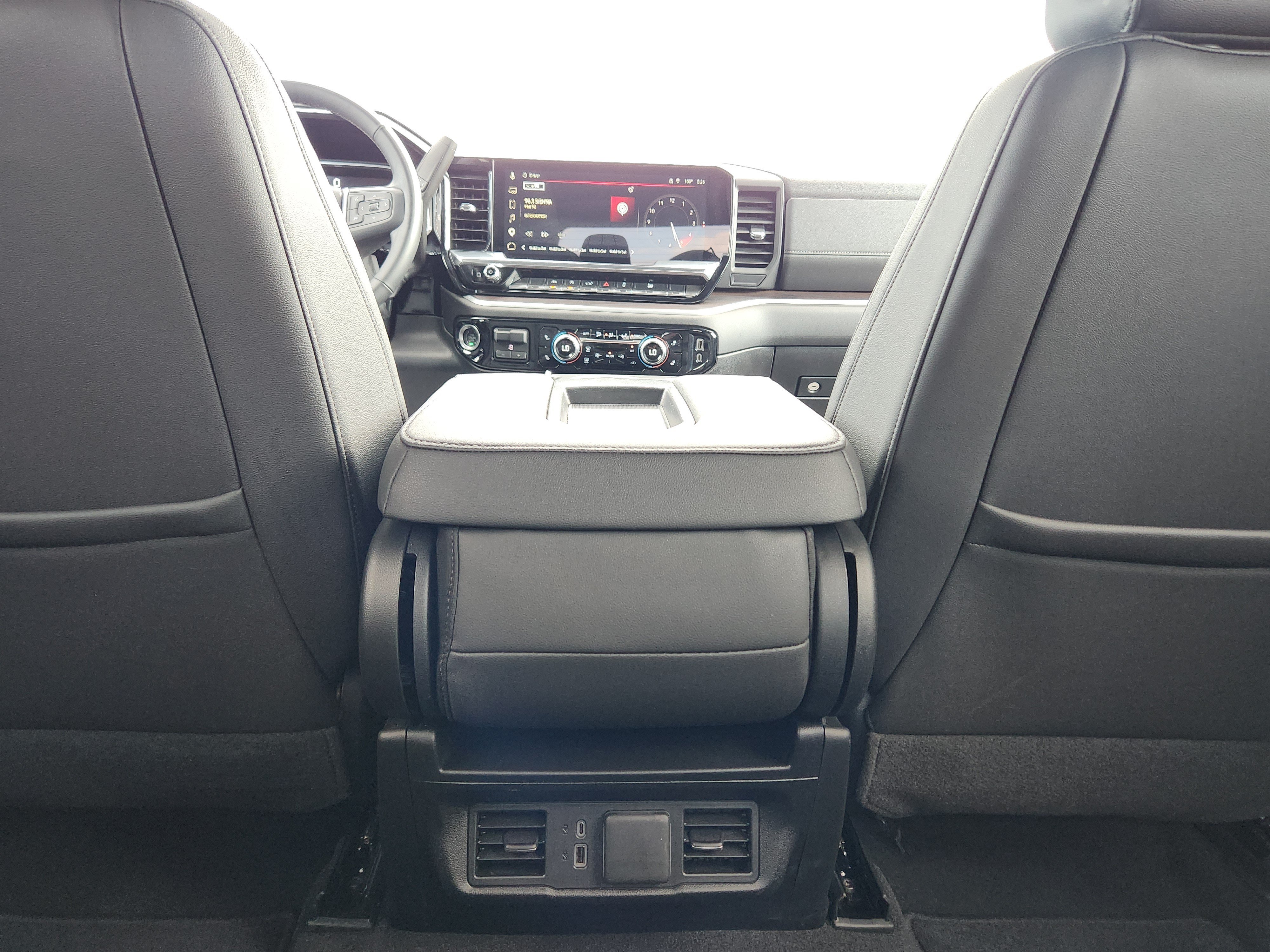 Used 2026 GMC Sierra 1500 SLT AWD/4WD image 14