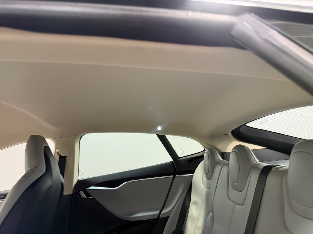 Used 2013 Tesla Model S Performance RWD image 41