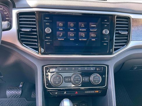 Used 2018 Volkswagen Atlas SEL Premium AWD/4WD image 15