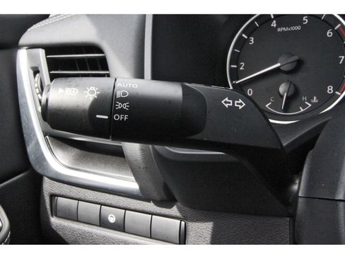 Certified 2025 Nissan Rogue SV w/ SV Premium Package FWD image 21