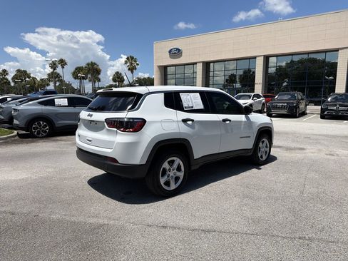 Used 2023 Jeep Compass Sport AWD/4WD image 3