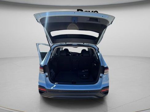 New 2026 Volkswagen Taos SE AWD/4WD image 24