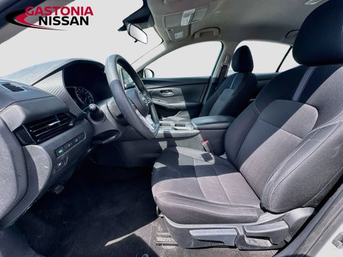 Used 2024 Nissan Sentra SV FWD image 25