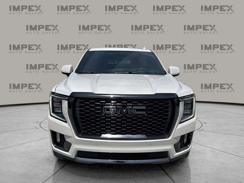 Used 2024 GMC Yukon Denali Ultimate AWD/4WD image 8