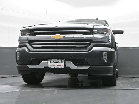 Used 2018 Chevrolet Silverado 1500 High Country image 25
