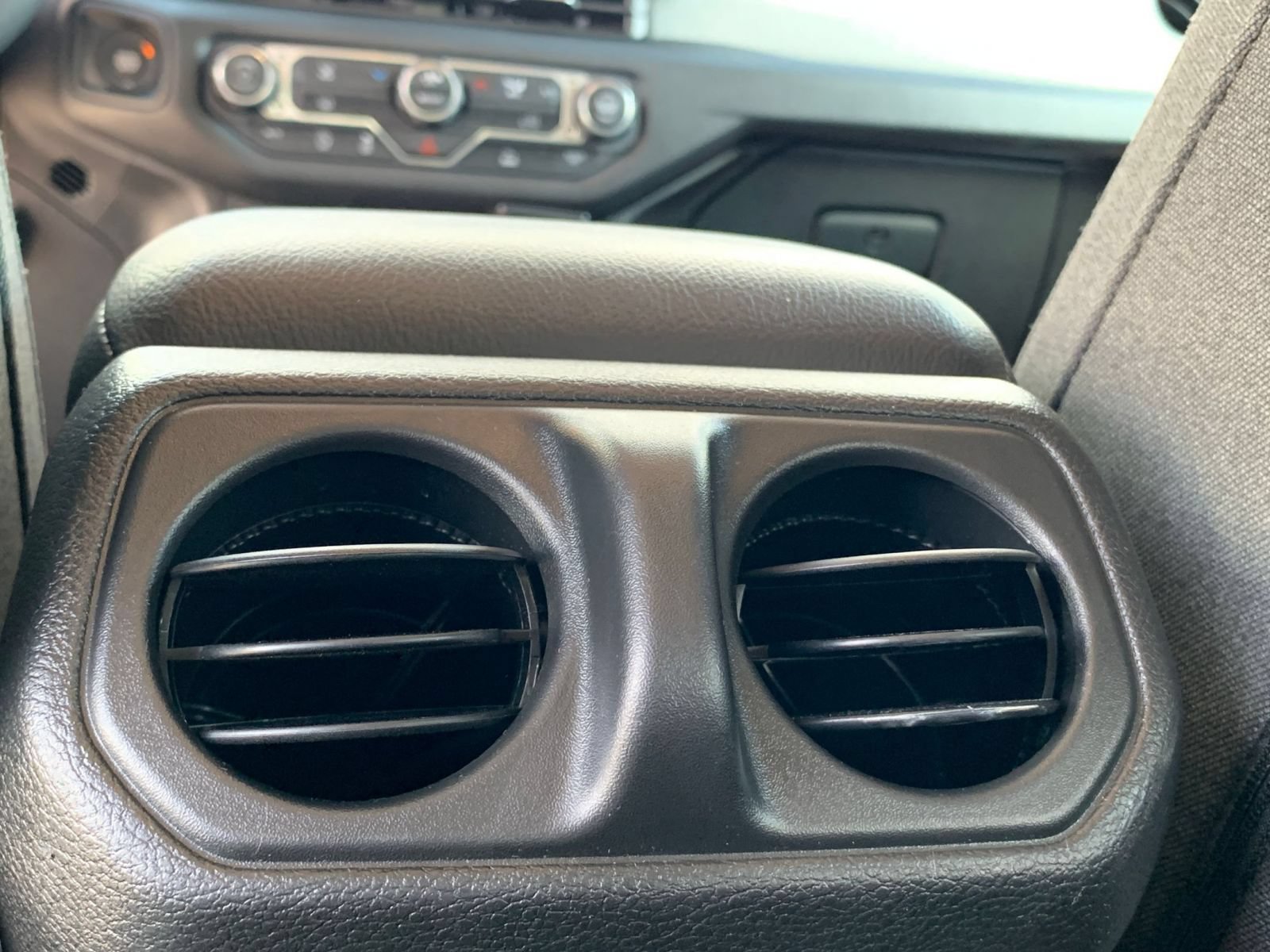Used 2025 Jeep Wrangler Unlimited Sport AWD/4WD image 21