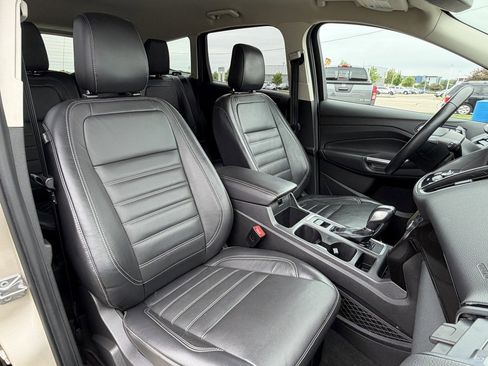 Used 2018 Ford Escape Titanium AWD/4WD image 27