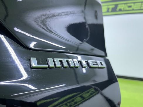 Used 2022 Jeep Grand Cherokee Limited image 14