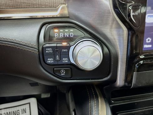 Used 2022 RAM 1500 Limited AWD/4WD image 19