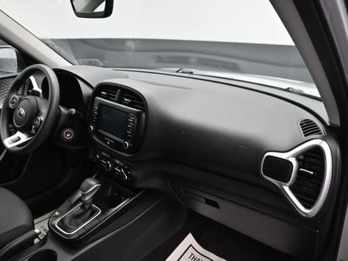 Used 2021 Kia Soul LX FWD image 8