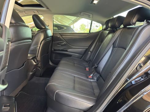 Certified 2024 Lexus ES 300h w/ Accessory Package (Z1) FWD image 13