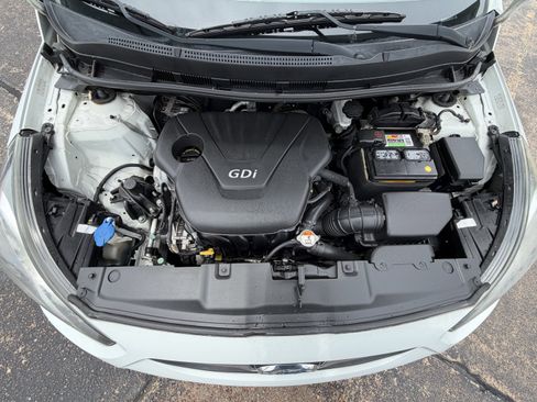 Used 2013 Hyundai Accent GS FWD image 26