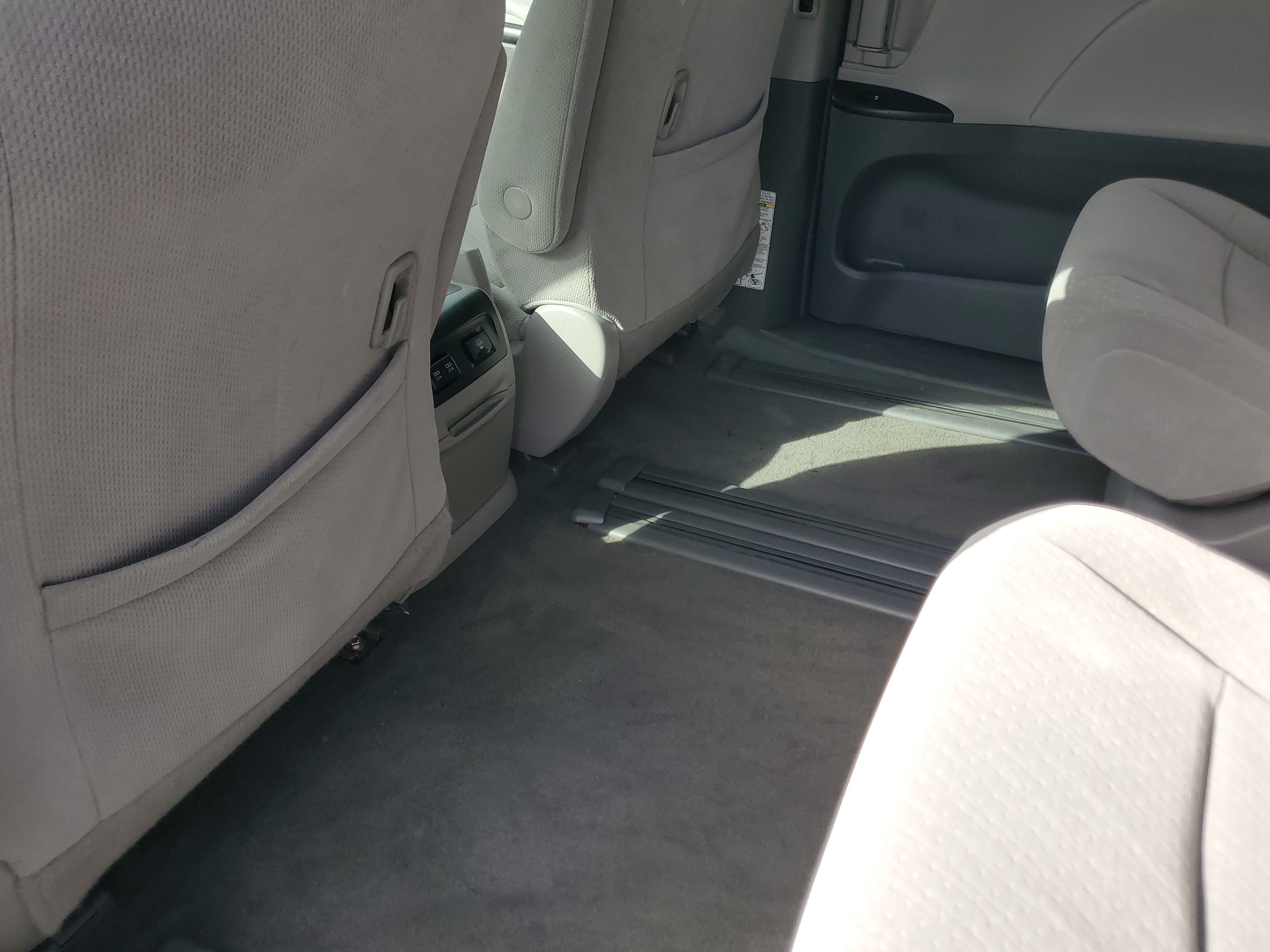 Certified 2019 Toyota Sienna LE FWD image 11