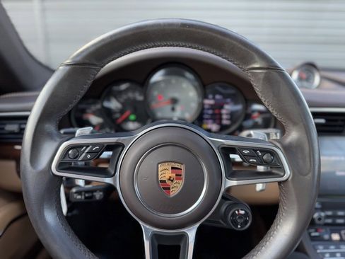 Certified 2018 Porsche 911 Carrera 4S image 16