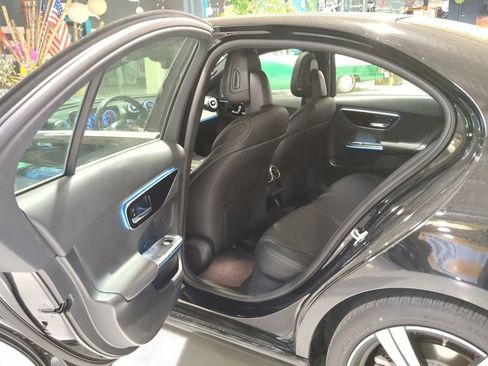 Used 2023 Mercedes-Benz C 300 4MATIC Sedan image 13