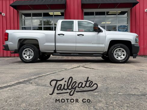 Used 2017 Chevrolet Silverado 1500 W/T AWD/4WD image 1