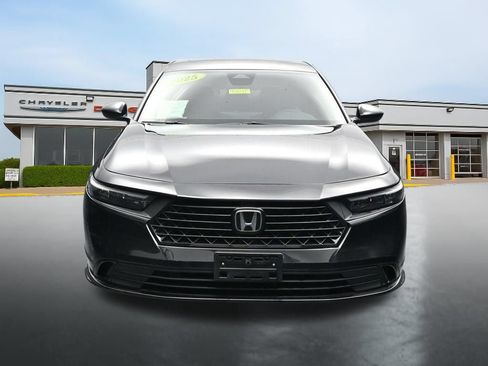 Used 2025 Honda Accord Sport image 8