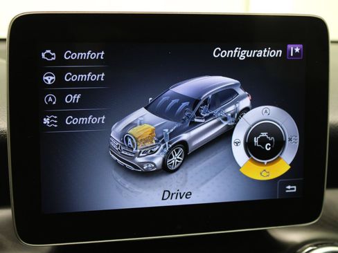 Used 2020 Mercedes-Benz GLA 250 w/ Convenience Package image 61