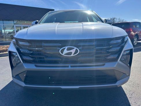 New 2026 Hyundai Tucson SE image 8