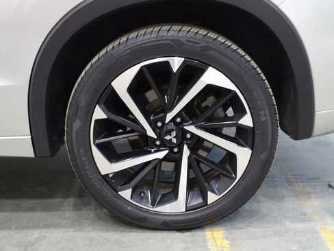 Used 2023 Mitsubishi Outlander SEL image 44