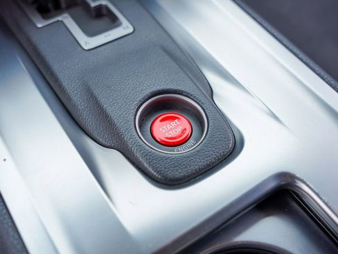 Used 2010 Nissan GT-R Premium image 29