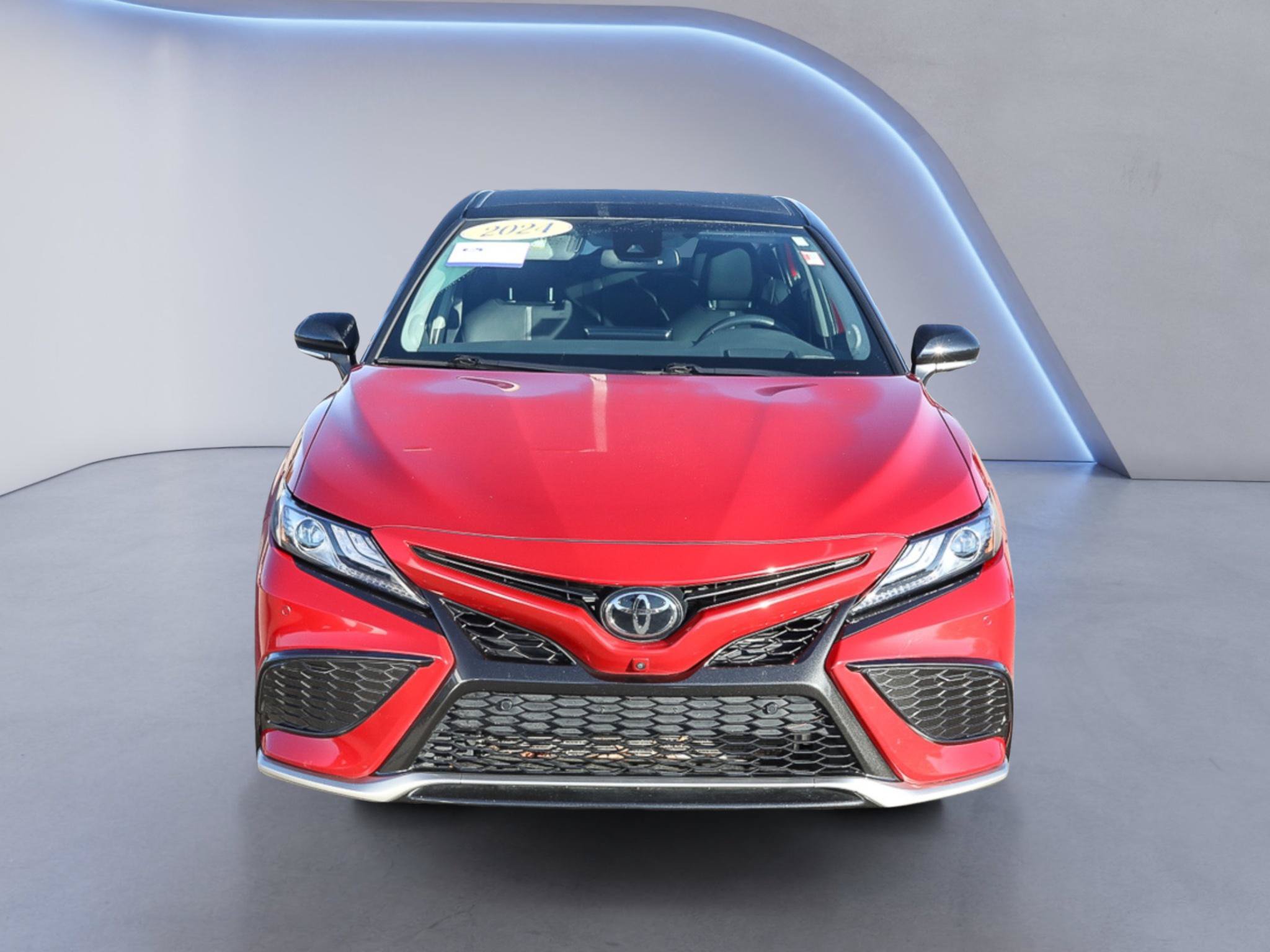 Used 2024 Toyota Camry XSE w/ Navigation Package FWD image 9