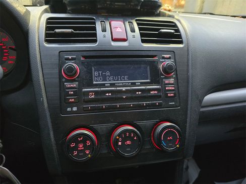 Used 2014 Subaru Impreza 2.0i Premium w/ All-Weather Package w/CVT image 4