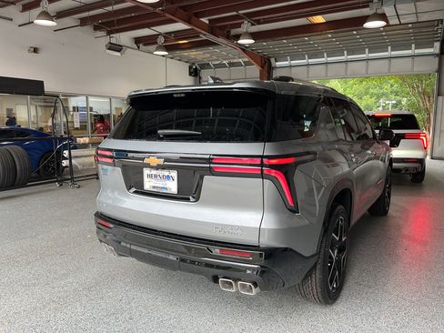 New 2026 Chevrolet Traverse High Country w/ LPO, Floor Liner Package FWD image 12