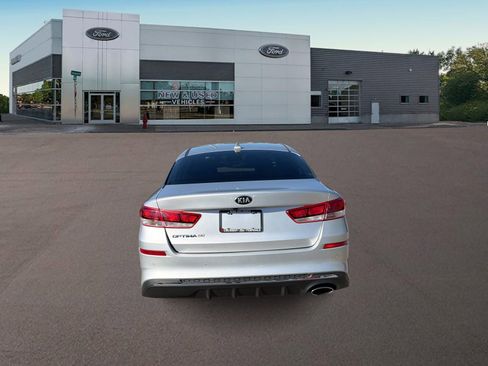 Used 2020 Kia Optima LX FWD image 8