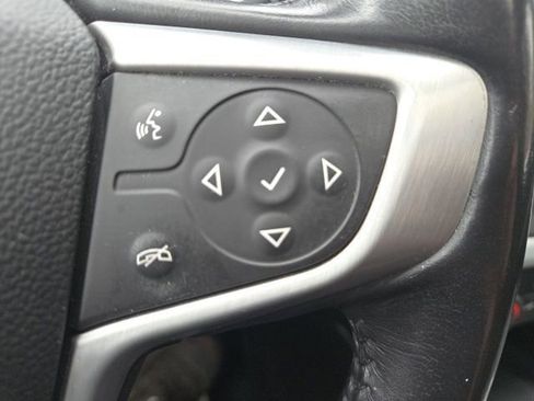 Used 2019 GMC Acadia SLE image 26