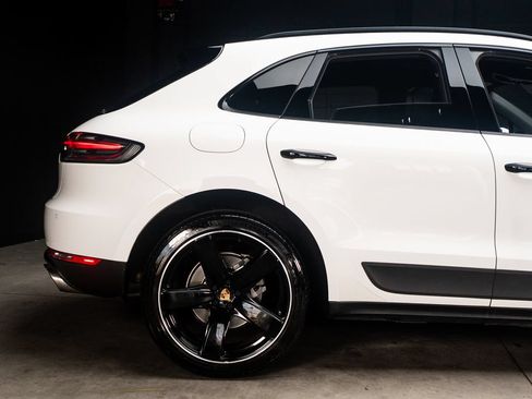 Used 2021 Porsche Macan S AWD/4WD image 14