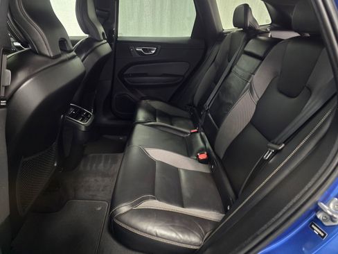 Used 2021 Volvo XC60 T5 R-Design w/ Protection Package Premier AWD/4WD image 18