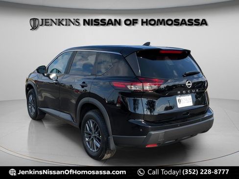 Certified 2025 Nissan Rogue S FWD image 6