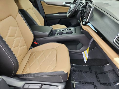 New 2025 Volkswagen Atlas Cross Sport SE image 16