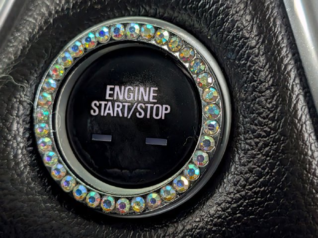 Used 2020 Chevrolet Traverse LT FWD image 25