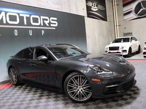 Used 2018 Porsche Panamera 4S w/ Premium Package Plus AWD/4WD image 11