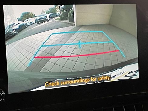 Used 2025 Toyota Corolla Cross LE image 17