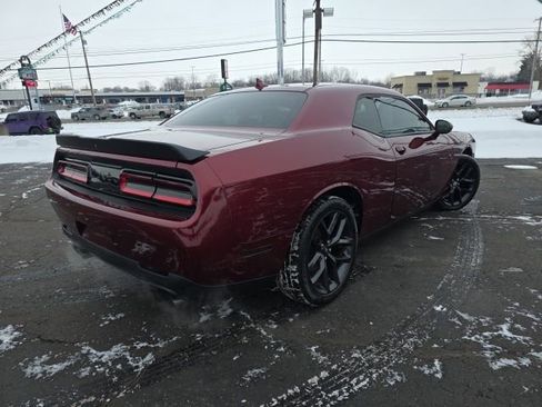 Used 2020 Dodge Challenger SXT w/ Blacktop Package image 6