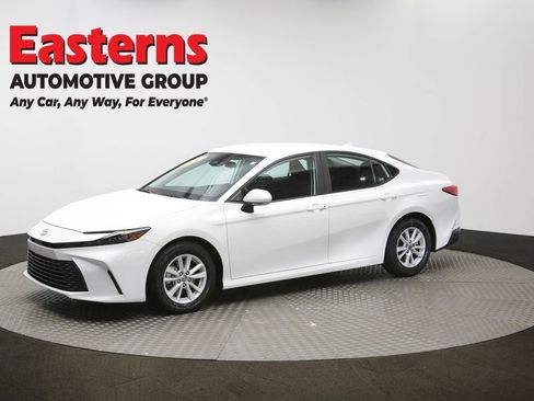 Used 2025 Toyota Camry LE FWD image 55