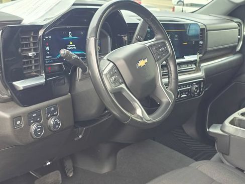 Certified 2023 Chevrolet Silverado 1500 LT AWD/4WD image 9
